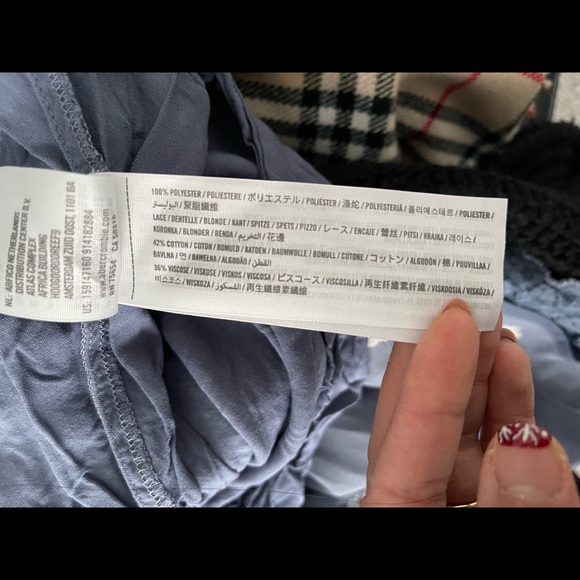 2𝒇𝒐𝒓$50 ABERCROMBIE & FITCH off the should floral blue dress sizeM - Picture 5 of 8